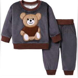 NEW - PATPAT Infant Baby Fleece Outfit Pullover Top and Pant. Size 6-9 months